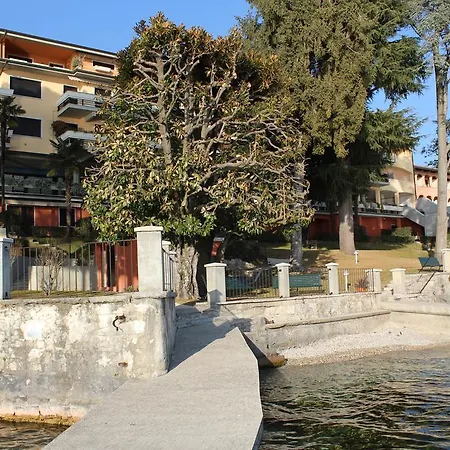 La Rosa Del Garda 아파트 *